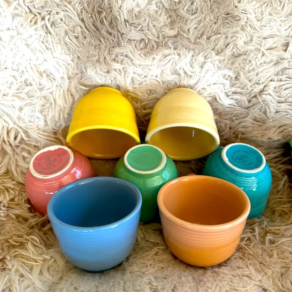 Fiestaware 7 Teacups & 8 Saucers - Picture 2 of 3